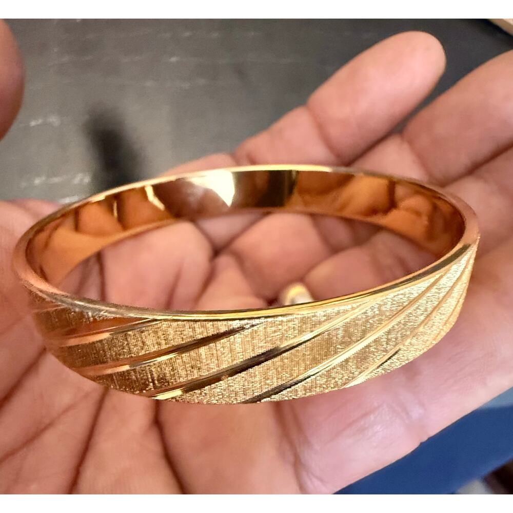 Vintage Signed Monet Gold Tone Diagonal Etched Bangle Bracelet 7.5”